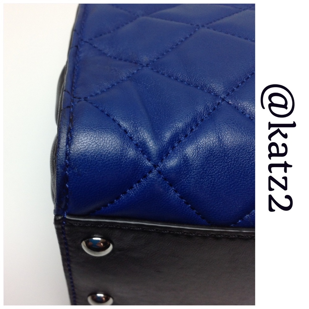 Michael Kors Quilted Leather Two-Toned Purse - Picture 5 of 6
